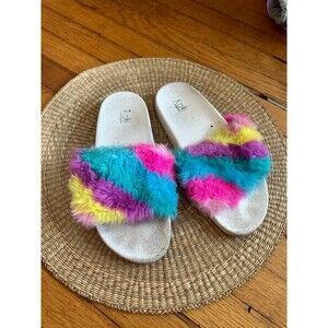 Kalli Women’s size 8 Slippers